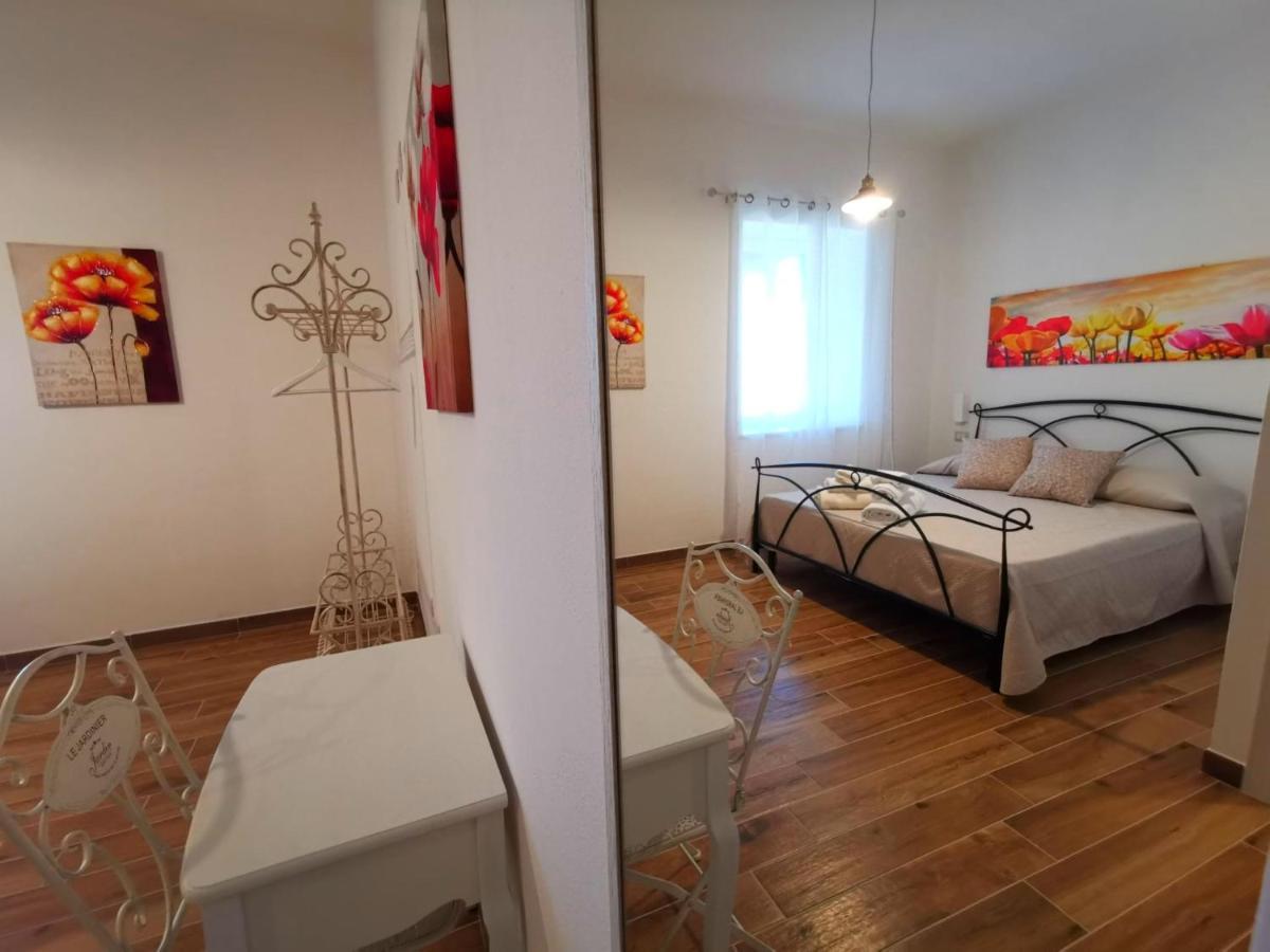 Biancareddu B&B Sa Corte מראה חיצוני תמונה