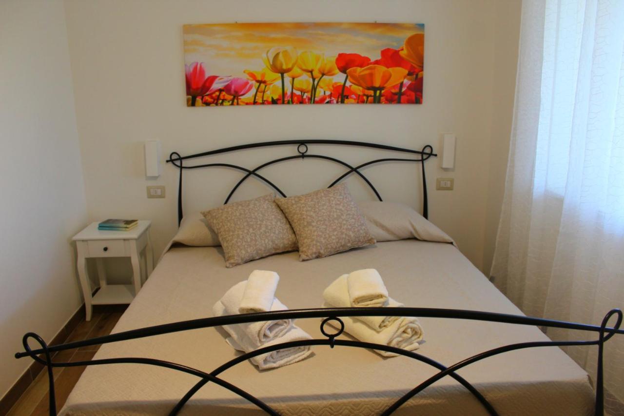 Biancareddu B&B Sa Corte מראה חיצוני תמונה